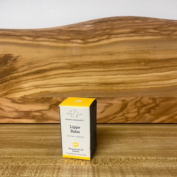 Brand new Drunk Elephant 🐘 lip balm 3.7g Never Opened - Picture 4 of 7